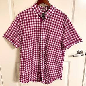 Men’s Express cranberry red and white plaid fitted short sleeve button down